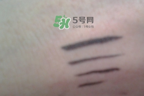 mac眼線液筆怎么用？mac魅可眼線液筆使用方法