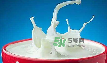 牛初乳咀嚼片是鈣片嗎？牛初乳咀嚼片和鈣片的區別