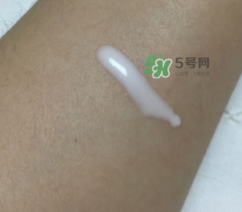 嬌韻詩牛奶水新版舊版區別 嬌韻詩牛奶水多少錢