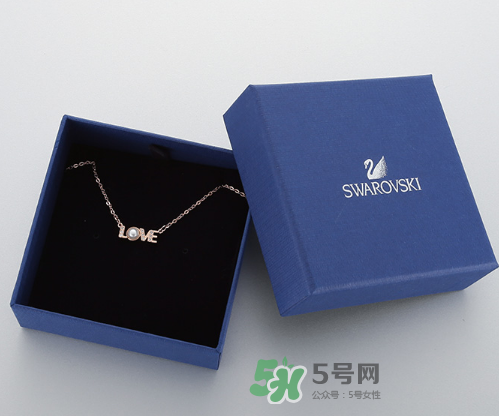 施華洛世奇七夕字母項(xiàng)鏈多少錢(qián)？施華洛世奇七夕字母項(xiàng)鏈專(zhuān)柜價(jià)格