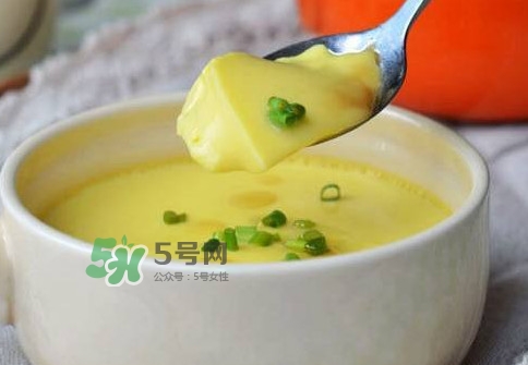 蒸雞蛋是冷水上鍋蒸嗎？蒸雞蛋是用冷水還是熱水？
