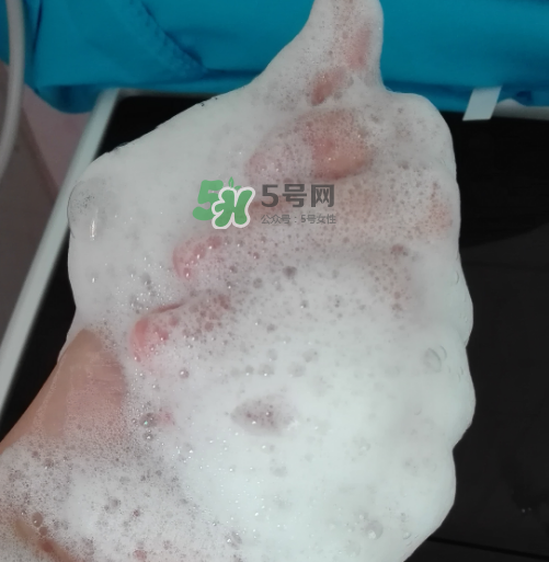 佐薇洗面奶怎么樣？佐薇潔面乳好用嗎？