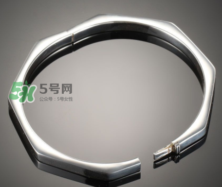 銀手鐲變黑了如何洗白？銀手鐲變黑怎么洗？