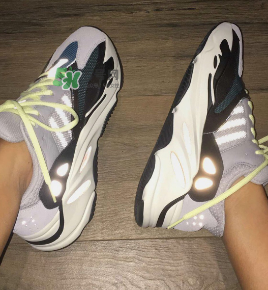 yeezy runner 700多少錢？侃爺復古跑鞋專柜價格