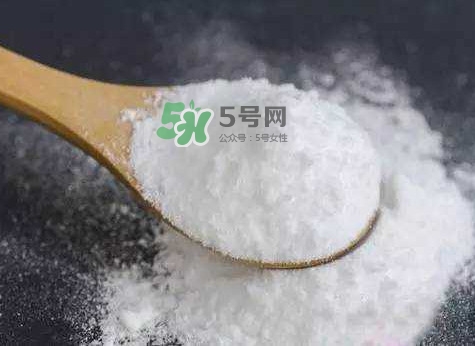 小蘇打和蘇打水一樣嗎？蘇打水和小蘇打的區別