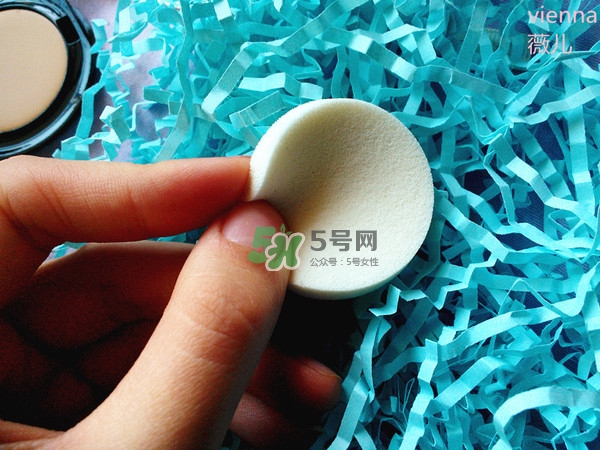 Bobbi Brown芭比波朗粉凝霜怎么樣？芭比波朗無感持妝粉凝霜好用嗎？