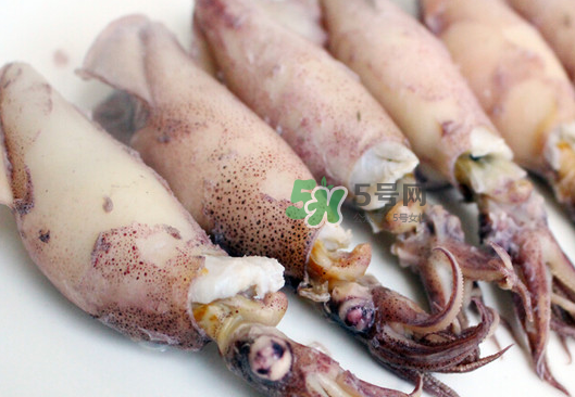 魷魚仔怎么清洗圖解？小魷魚怎么清洗？