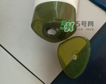 一葉子補水潔面乳怎么樣？一葉子補水洗面奶好用嗎？
