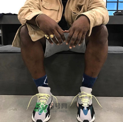 yeezy boost 700上腳效果怎么樣？yeezy boost 700值得買嗎？