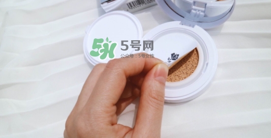 蘭蔻小粉盒氣墊怎么樣？蘭蔻小粉盒氣墊好用嗎