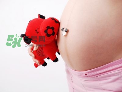 順產(chǎn)前做什么運(yùn)動(dòng)生得快？順產(chǎn)前吃什么有助分娩？