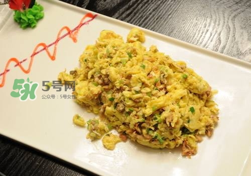 順產(chǎn)前做什么運(yùn)動(dòng)生得快？順產(chǎn)前吃什么有助分娩？