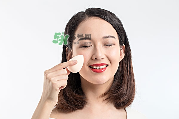 嘴唇怎么保養 唇部護理哪個牌子好