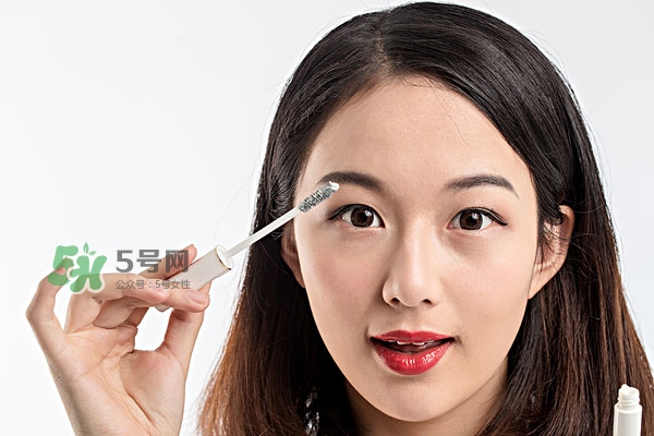嘴唇怎么保養 唇部護理哪個牌子好