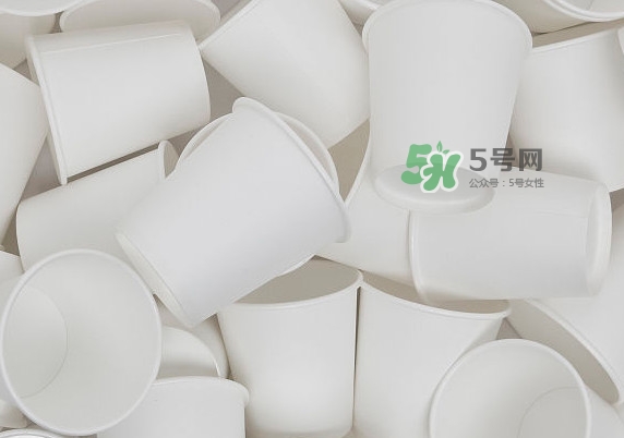 一次性紙杯能做蛋糕嗎？一次性紙杯可以放微波爐嗎？