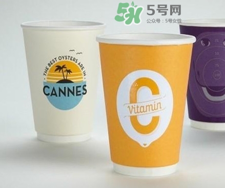 一次性紙杯可以裝開水嗎？能不能用一次性紙杯喝熱水？
