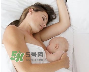 塞奶了有硬塊怎么辦？塞奶要熱敷還是冷敷？