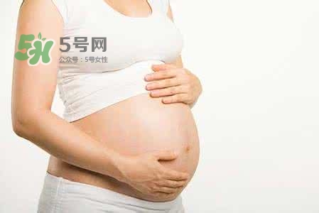 孕婦睡覺能伸懶腰嗎？孕婦睡覺伸懶腰對胎兒有什么影響？