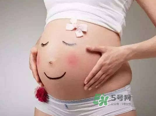 孕期為什么會(huì)水腫？孕期手腳腫怎么辦？