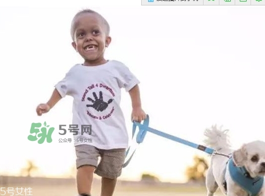 侏儒癥遺傳嗎？侏儒癥在嬰幼兒期有何表現？