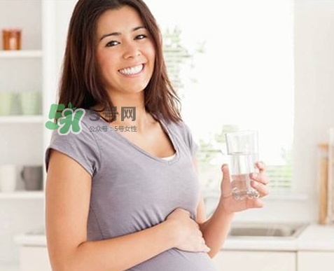 孕期為什么會(huì)水腫？孕期手腳腫怎么辦？