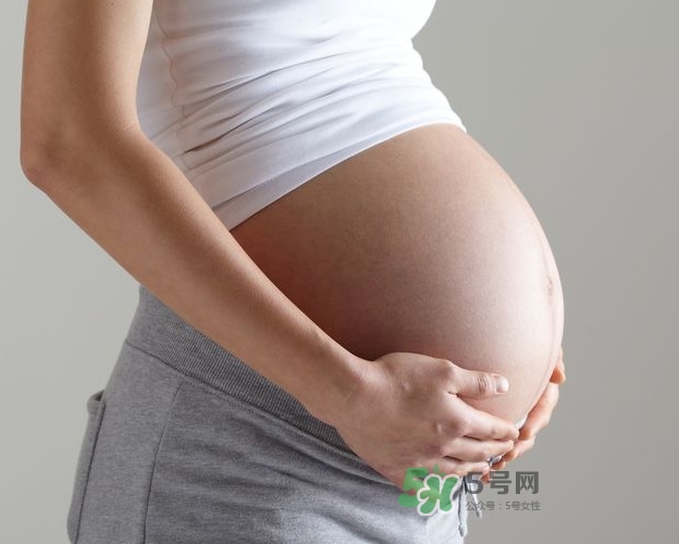 胎兒不入盆的原因 胎兒不入盆可以催產嗎？