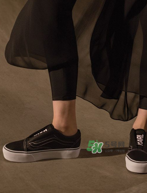 vans與老佛爺karl lagerfeld聯名鞋子上腳效果怎么樣？
