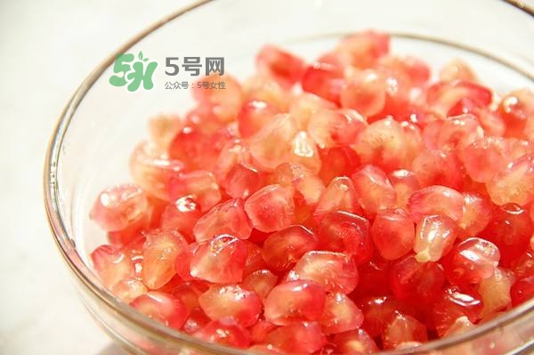 石榴不能和什么一起吃？石榴哪些人不能吃？