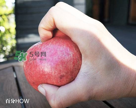 石榴怎么剝方便？怎么快速剝石榴？