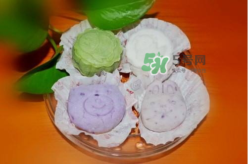 冰皮粉和糯米粉的區別_冰皮粉是糯米粉嗎_冰皮月餅用冰皮粉還是糯米粉
