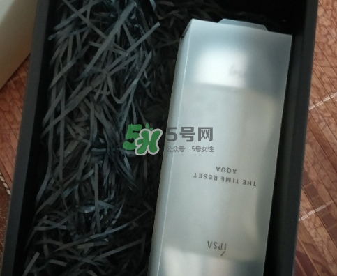 ipsa流金水是玻璃瓶嗎？流金水是塑料的嗎