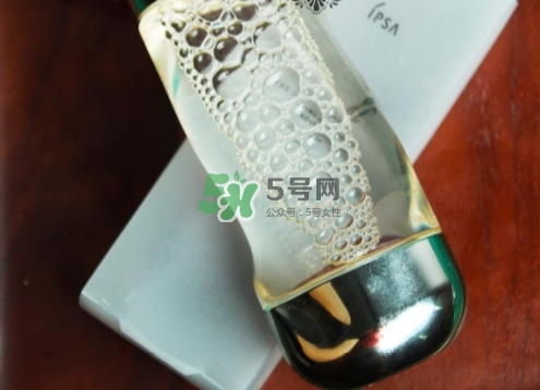 ipsa流金水是玻璃瓶嗎？流金水是塑料的嗎
