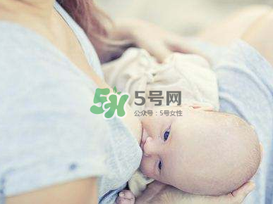 母乳喂養會積食嗎？純母乳喂養的寶寶會積食嗎？