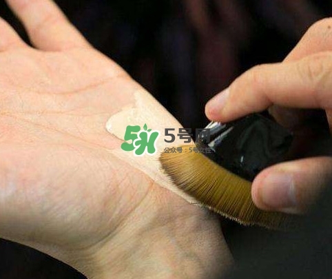 æ¤æ‘ç§€55è™Ÿç²‰åº•åˆ·å¥½ç”¨å—Žï¼Ÿæ¤æ‘ç§€55é›¶åˆ·ç—•ç²‰åº•åˆ·æ€Žä¹ˆç”¨