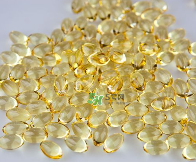 魚肝油可以和鈣一起吃嗎？魚肝油可以和奶粉一起吃嗎？
