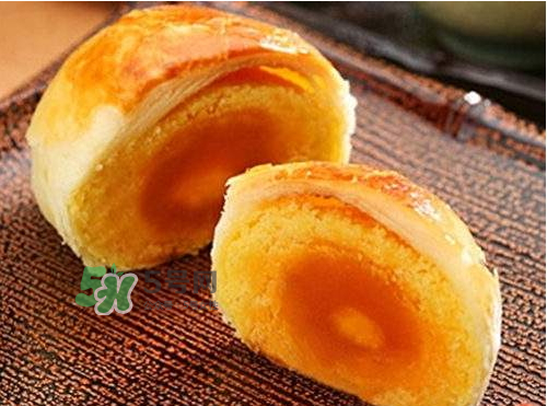 蛋黃酥烤多長(zhǎng)時(shí)間最好？蛋黃酥烤多久？