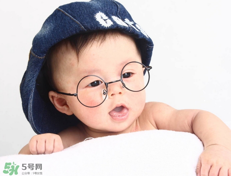寶寶的性別差異什么時候形成？寶寶的性別差異是與生俱來的嗎？