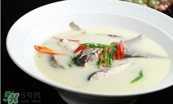 孕婦鯽魚湯可以放姜嗎？孕婦鯽魚湯能放料酒嗎？