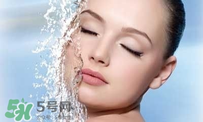 秋天皮膚干燥怎么辦？秋天皮膚干燥吃什么好？