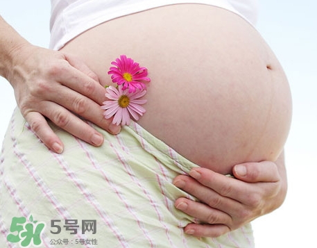 妊娠紋什么時候變白？妊娠紋產品什么時候用？