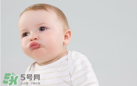 寶寶驚跳反應(yīng)什么時(shí)候消失？寶寶驚跳反射太頻繁怎么辦？