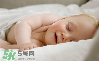 寶寶驚跳反應(yīng)什么時(shí)候消失？寶寶驚跳反射太頻繁怎么辦？