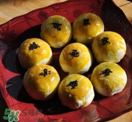 吃蛋黃酥會(huì)胖嗎？減肥可以吃蛋黃酥？