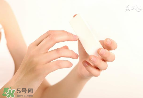 指甲上沒有月牙是缺什么？指甲上沒有月牙怎么補(bǔ)？