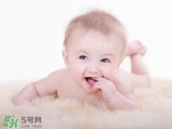 兒童安全座椅要坐到幾歲？兒童安全座椅適合多大的孩子？