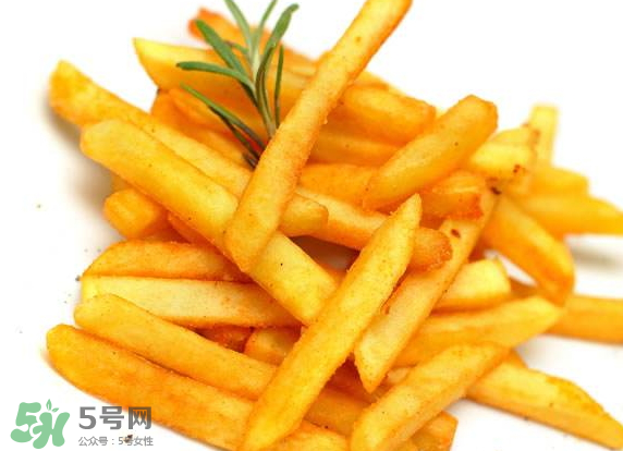 薯條可以用微波爐加熱嗎？薯條怎么加熱？