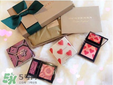 burberry初戀腮紅和花朵腮紅哪個好_有什么區別