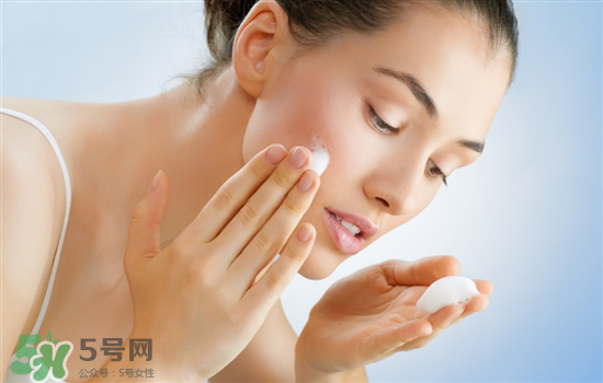 資生堂洗面奶是皂基嗎？資生堂洗面奶是氨基酸洗面奶嗎？