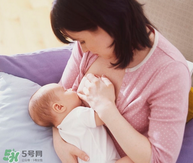 母乳喂養(yǎng)胸部會(huì)變形嗎？如何避免產(chǎn)后乳房變形？