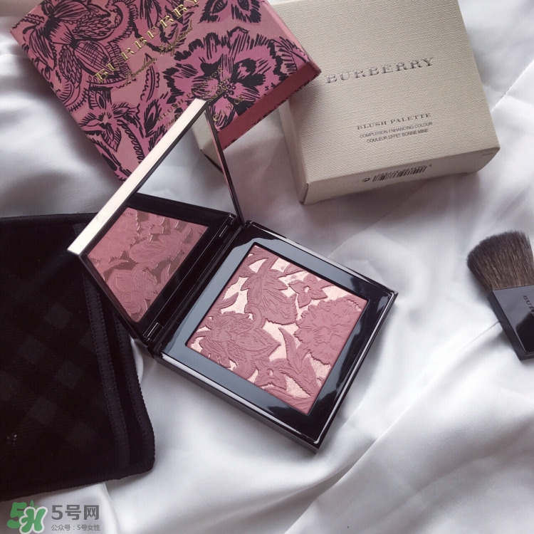 burberry初戀腮紅和花朵腮紅哪個好_有什么區別